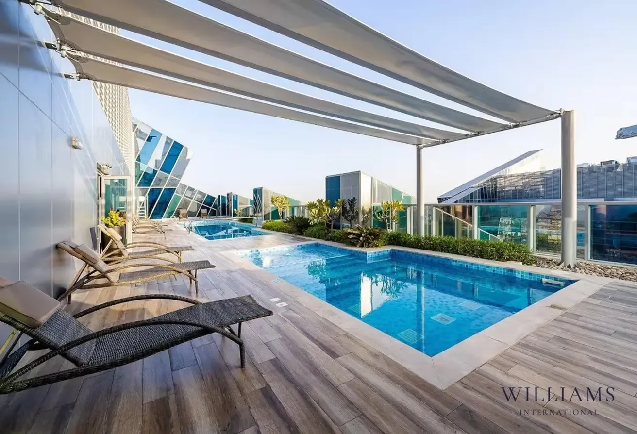 VACANT | FULLY FURNISHED | CANAL VIEW