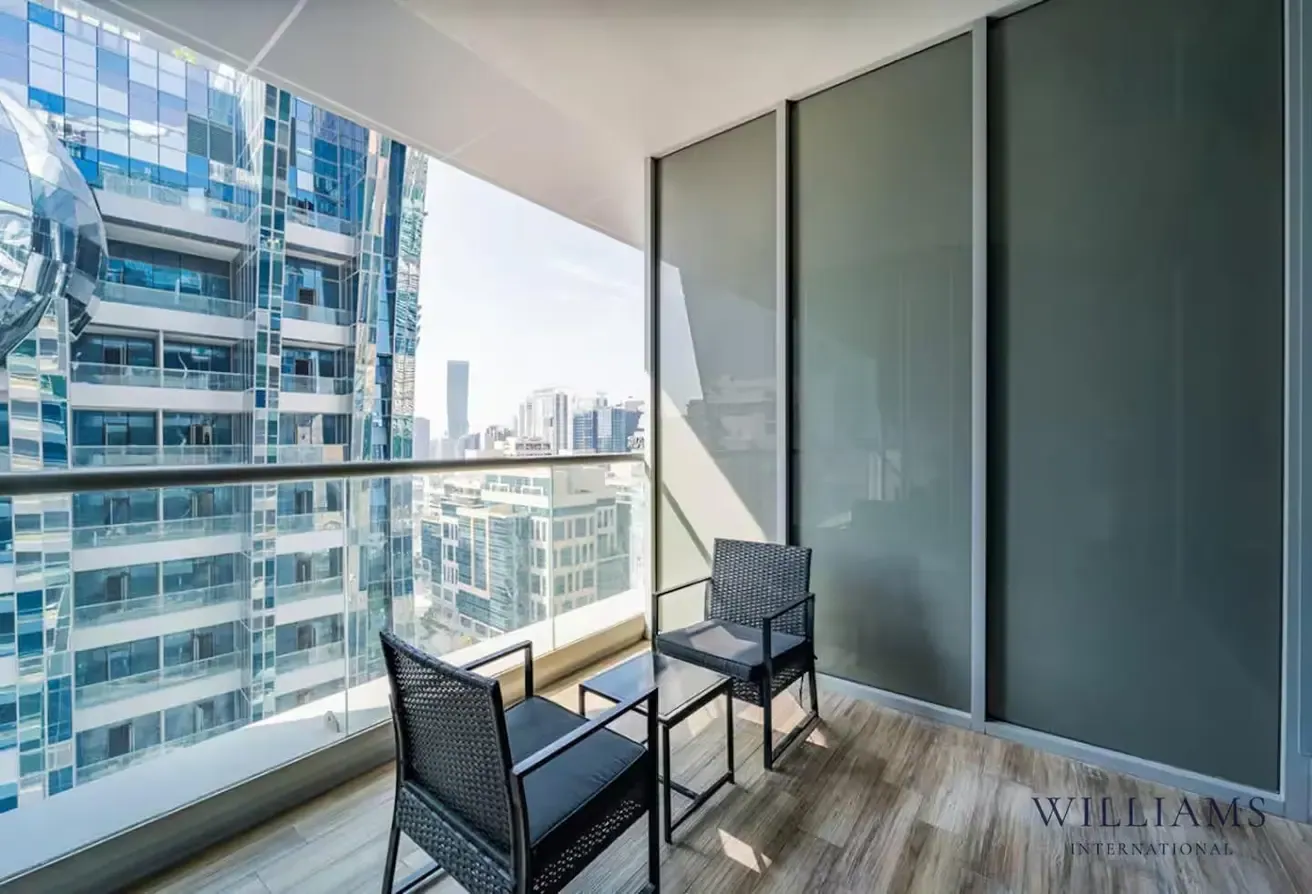 VACANT | FULLY FURNISHED | CANAL VIEW