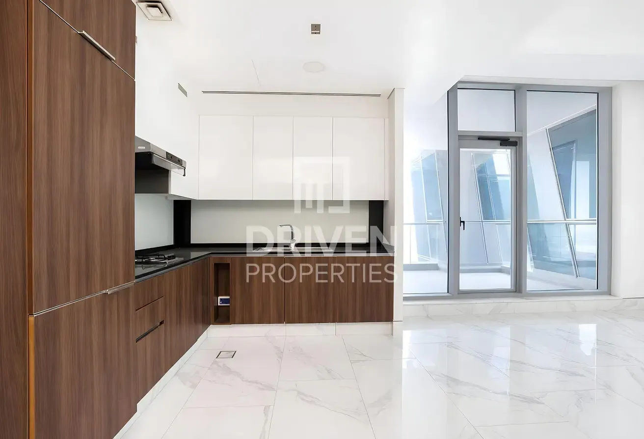 Unique Layout | Elegant Apartment | Vacant