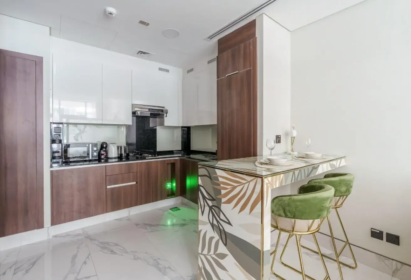 High floor | Modern interiors | Prime Business Bay