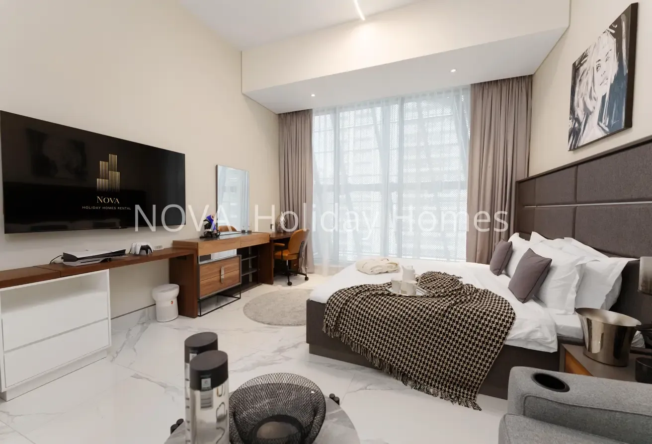 Bills Included! Serviced Stylish Studio in J One