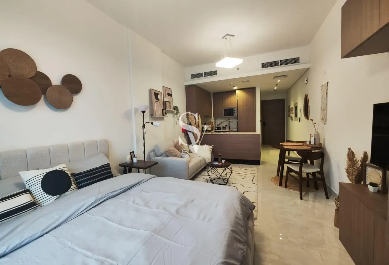 12 chqs | Furnished | Villa view | Chiller Free