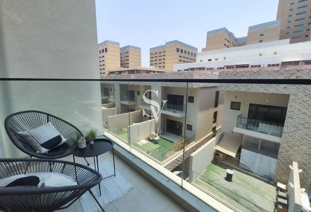 12 chqs | Furnished | Villa view | Chiller Free