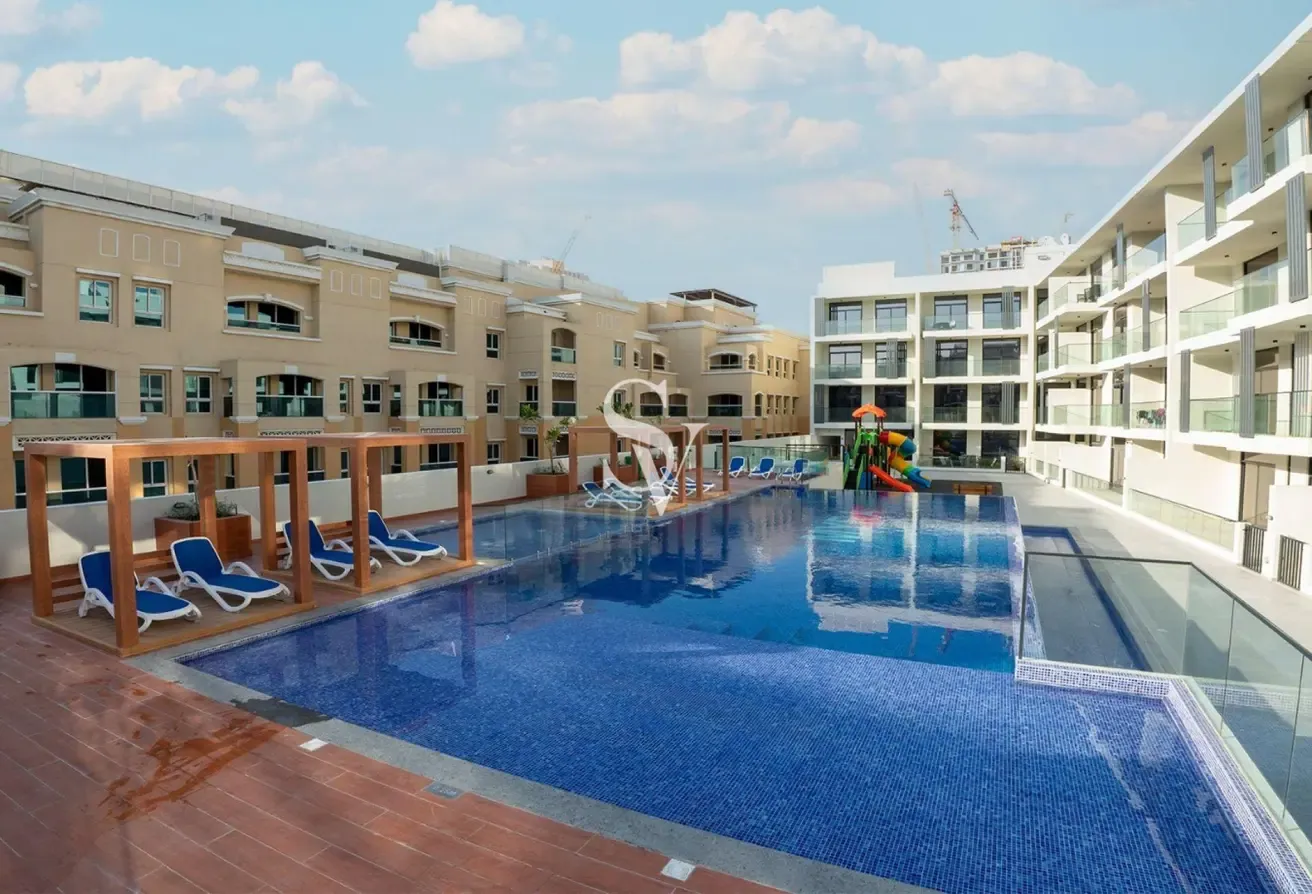 12 chqs | Furnished | Villa view | Chiller Free