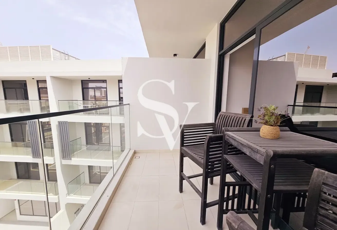 Pool View | Chiller Free | Near Mall | 12 Cheqqs