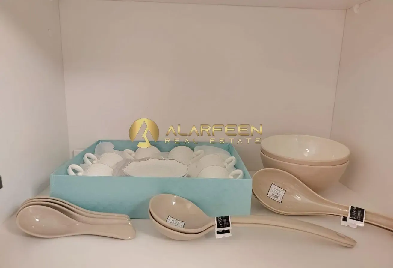 Furnished 2BR Apartment | Pool & City Views |