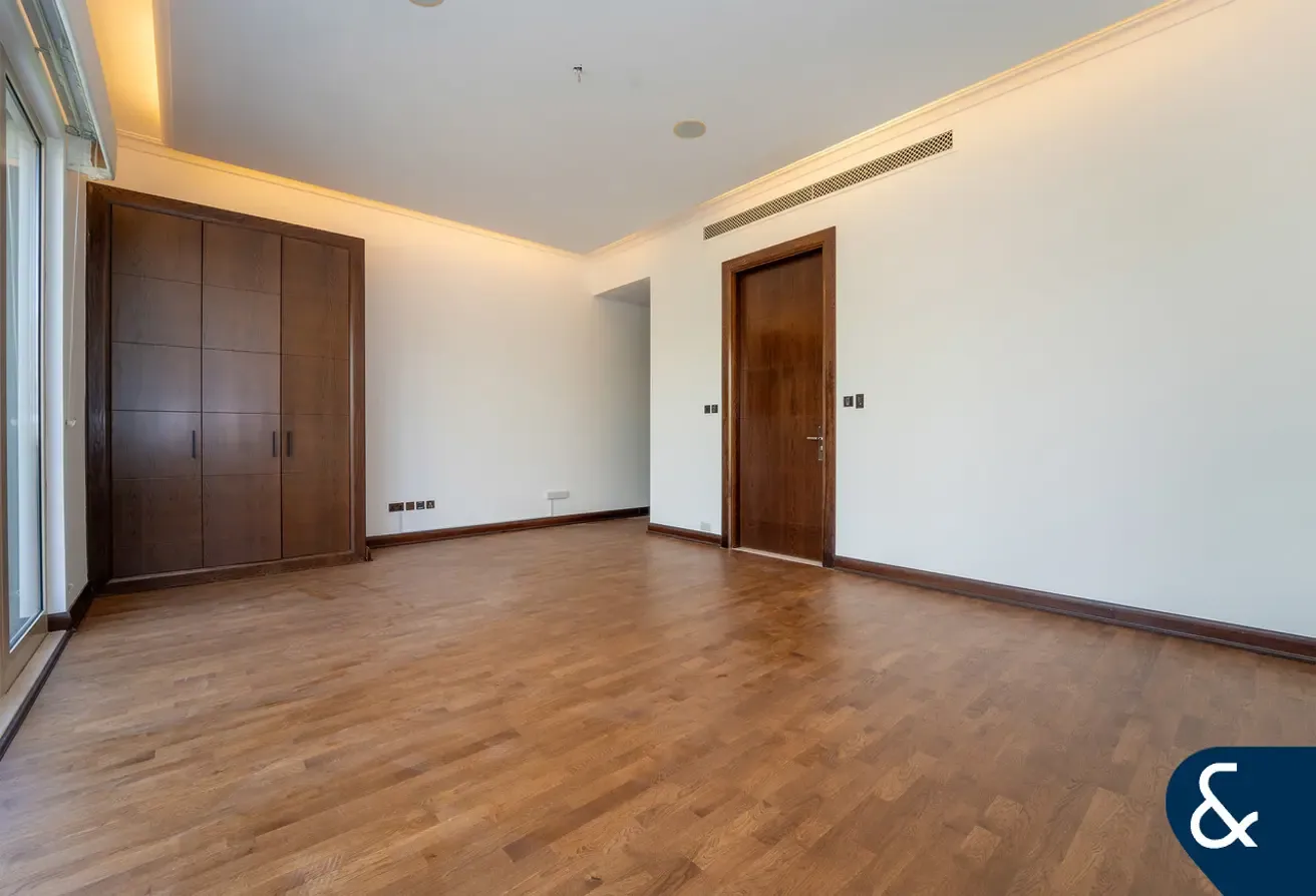 6 Bed | Private Pool | Available Now