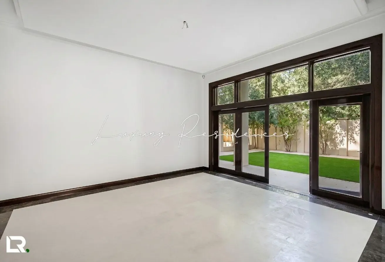 Luxurious 6-Bedroom | Private Pool Villa