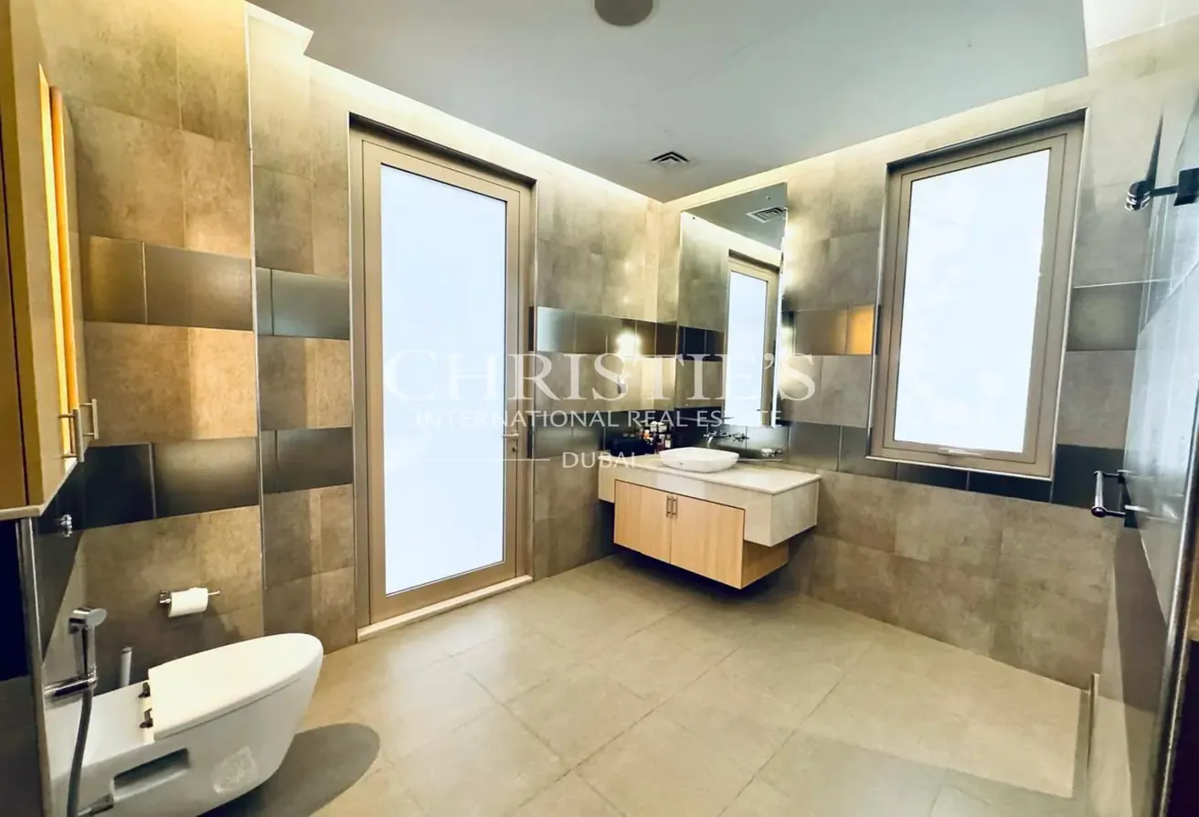 Immaculate A-Type Villa in Excellent Condition