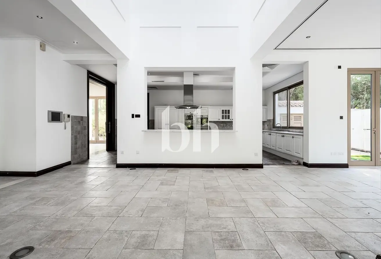 RARE ON MARKET | 7 Bedrooms | Expansive Plot