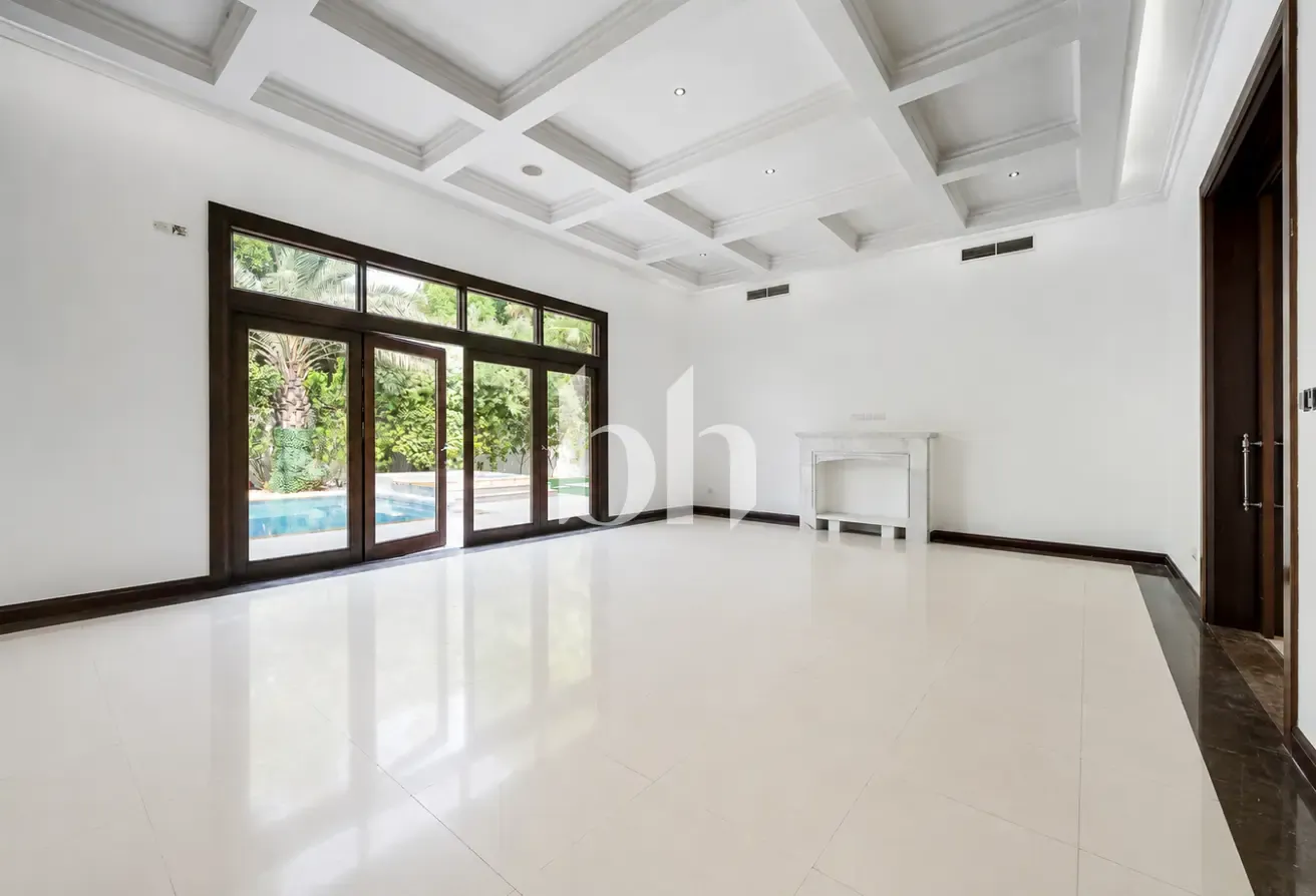 RARE ON MARKET | 7 Bedrooms | Expansive Plot