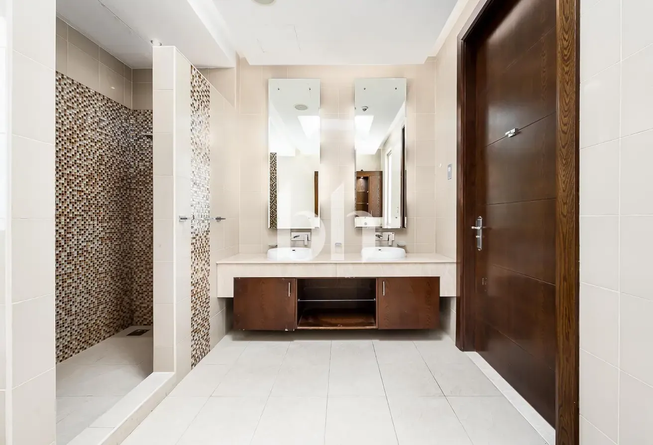 RARE ON MARKET | 7 Bedrooms | Expansive Plot