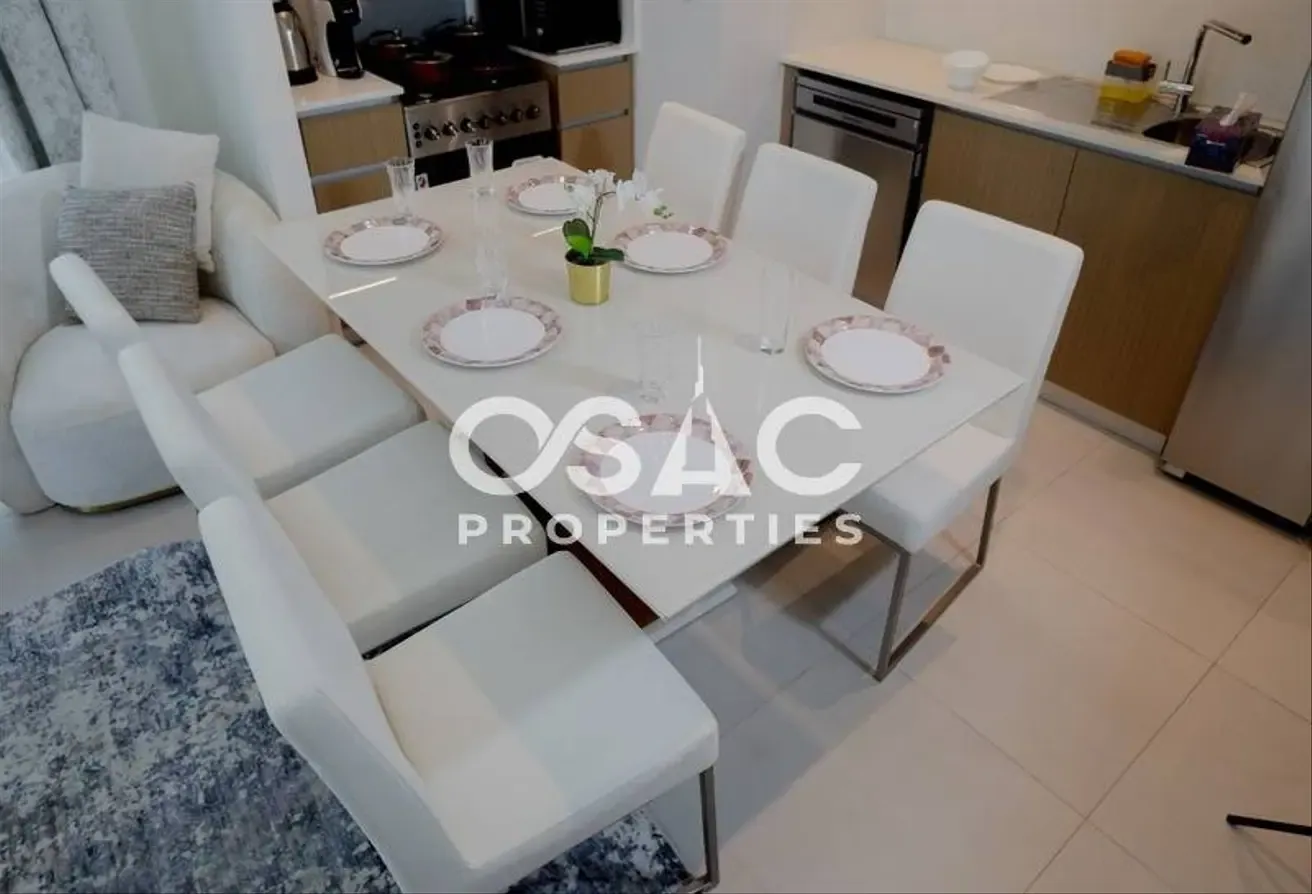 Luxurious | Creek Beach Living | Prime Location