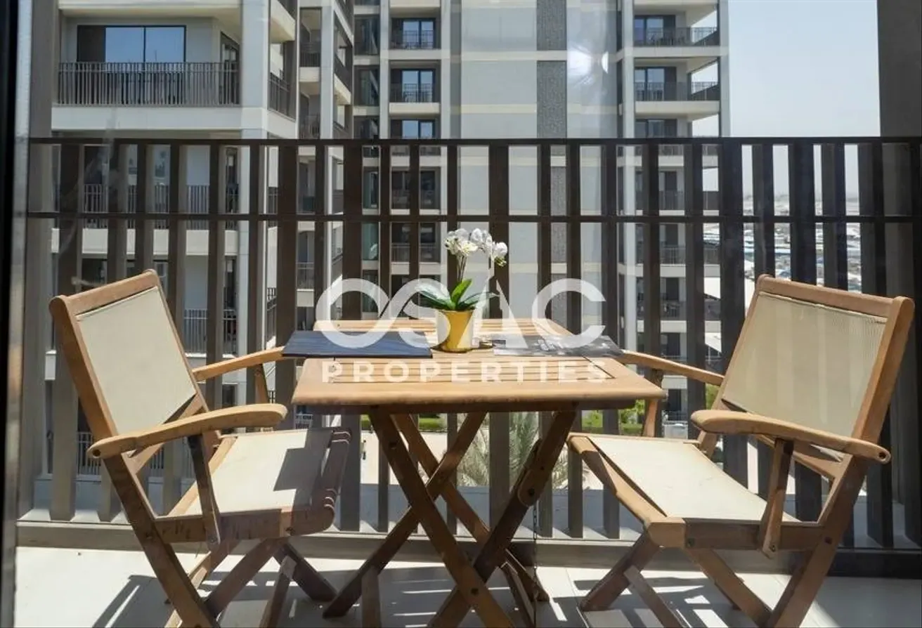 Luxurious | Creek Beach Living | Prime Location
