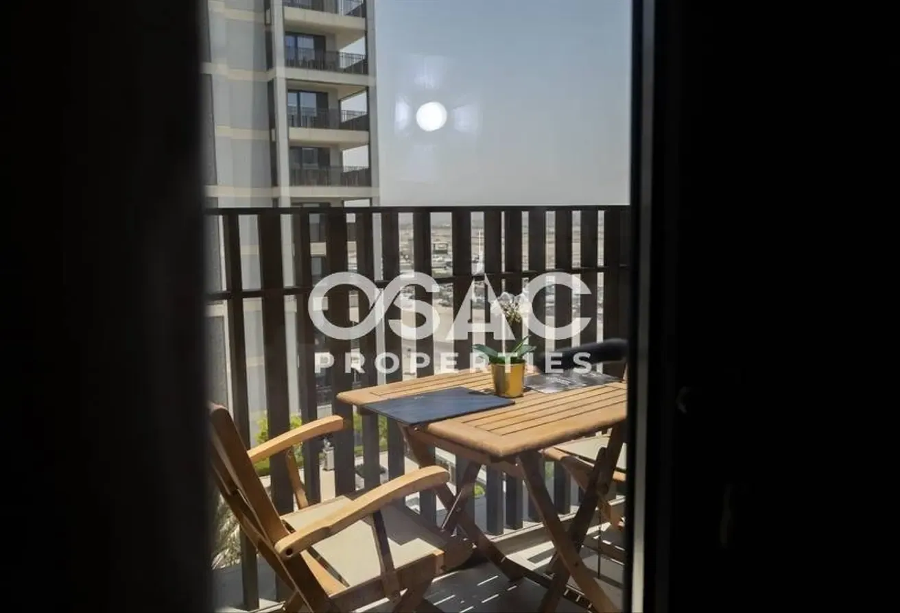 Luxurious | Creek Beach Living | Prime Location