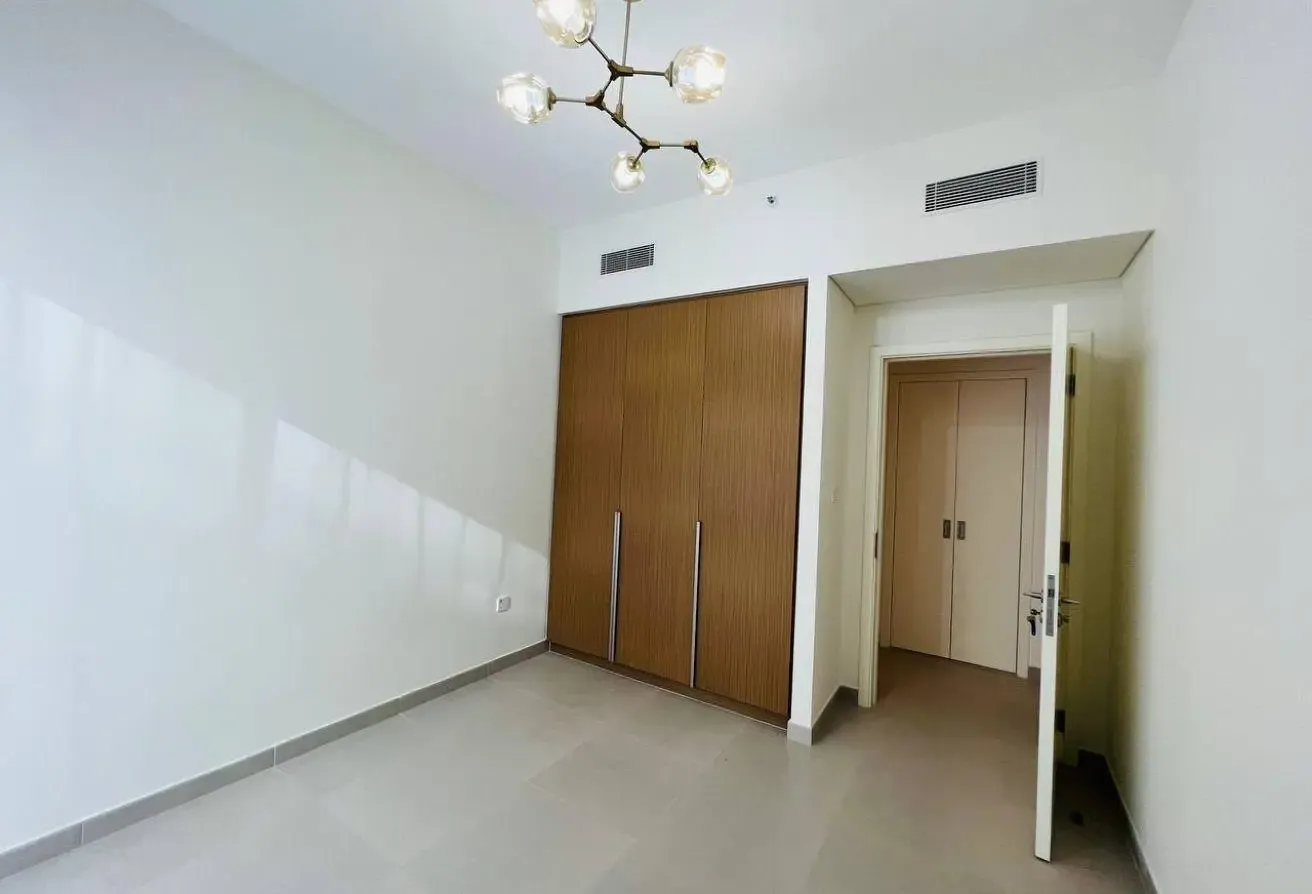 Bright corner 2BR Apartment Beach and Pool access