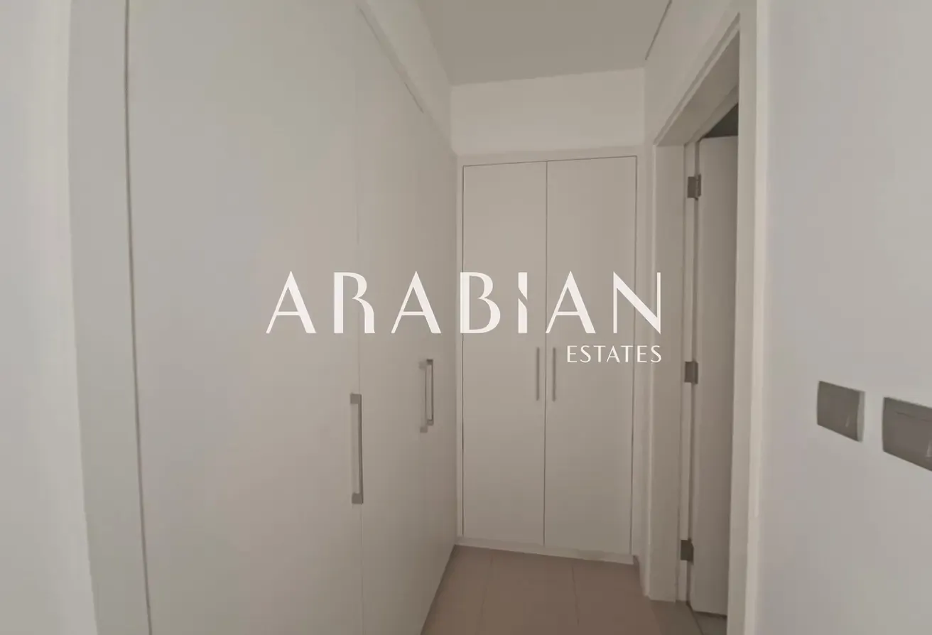 Single Row | Close to Amenities | Vacant