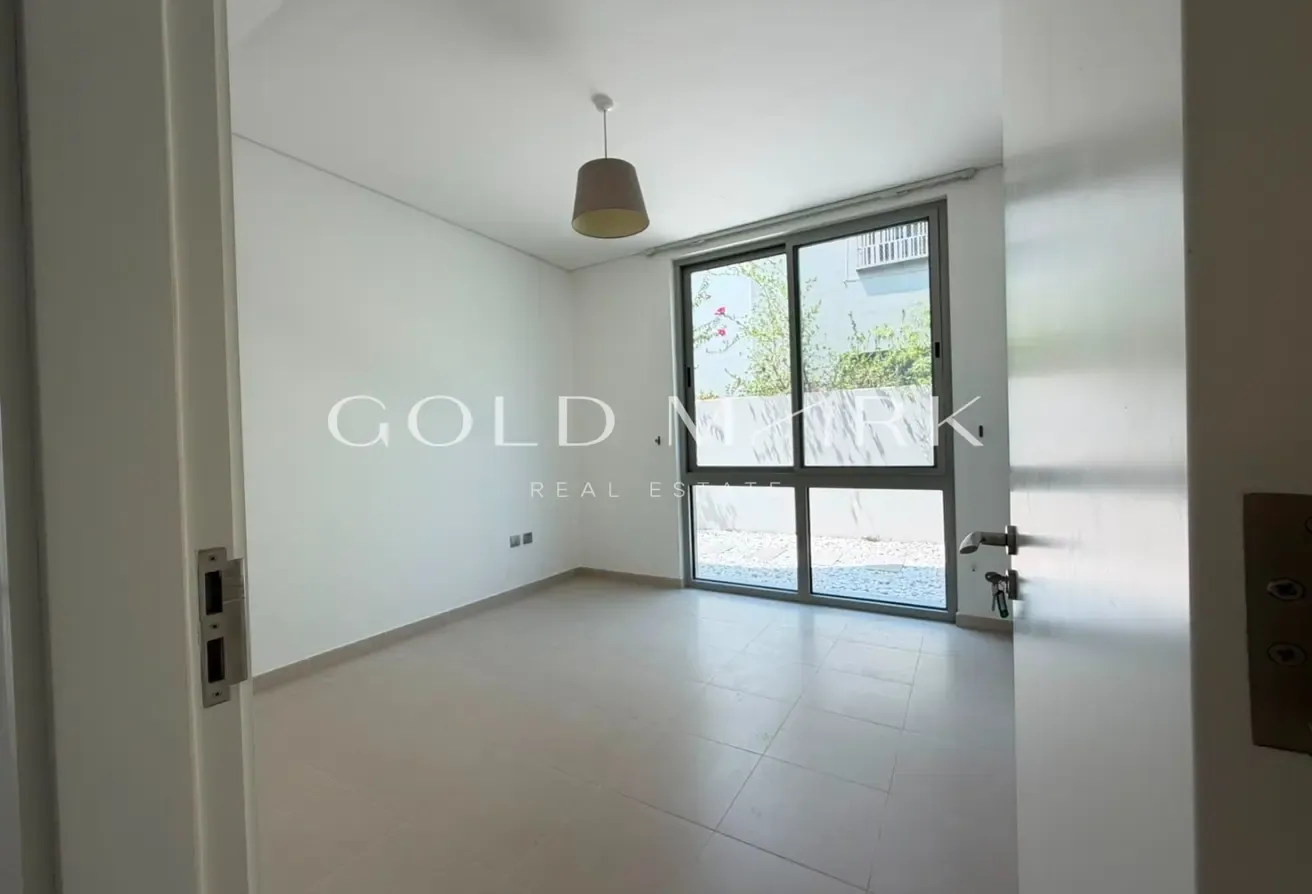 Single row | Ground Floor bedroom | Vacant