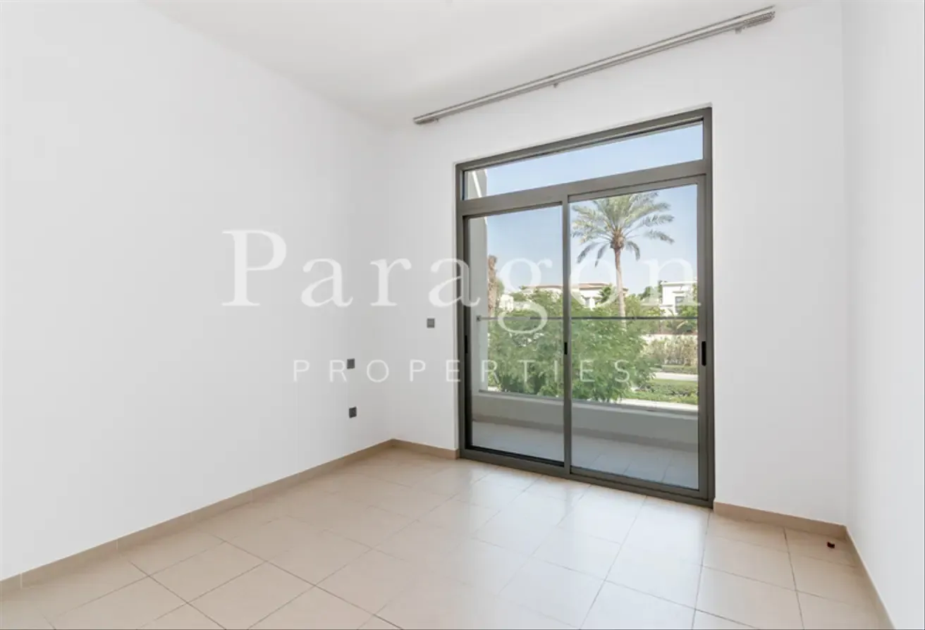 Single Row | Available Now | Close to Amenities
