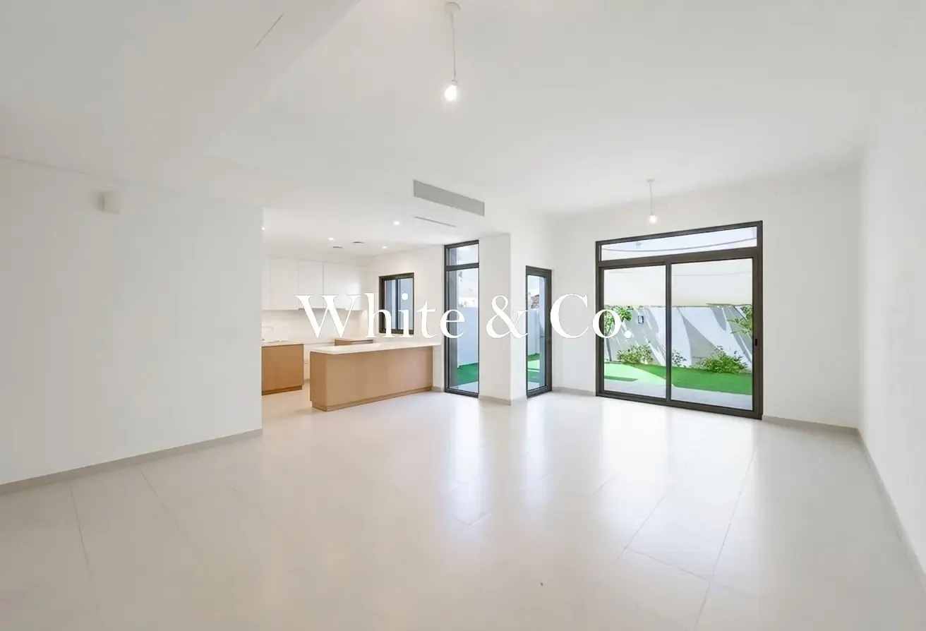 Landscaped  | Vacant unit now|  Rare unit