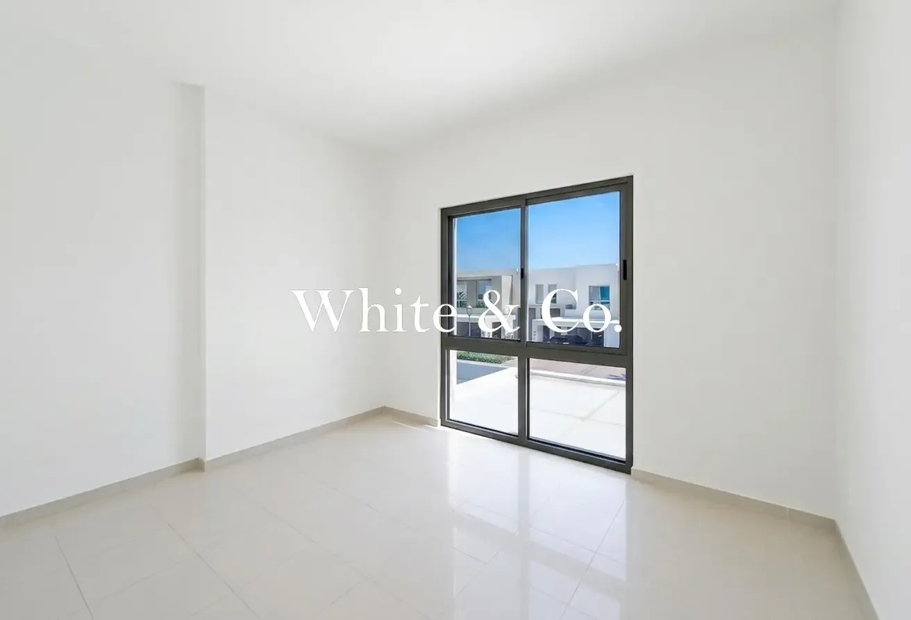 Landscaped  | Vacant unit now|  Rare unit
