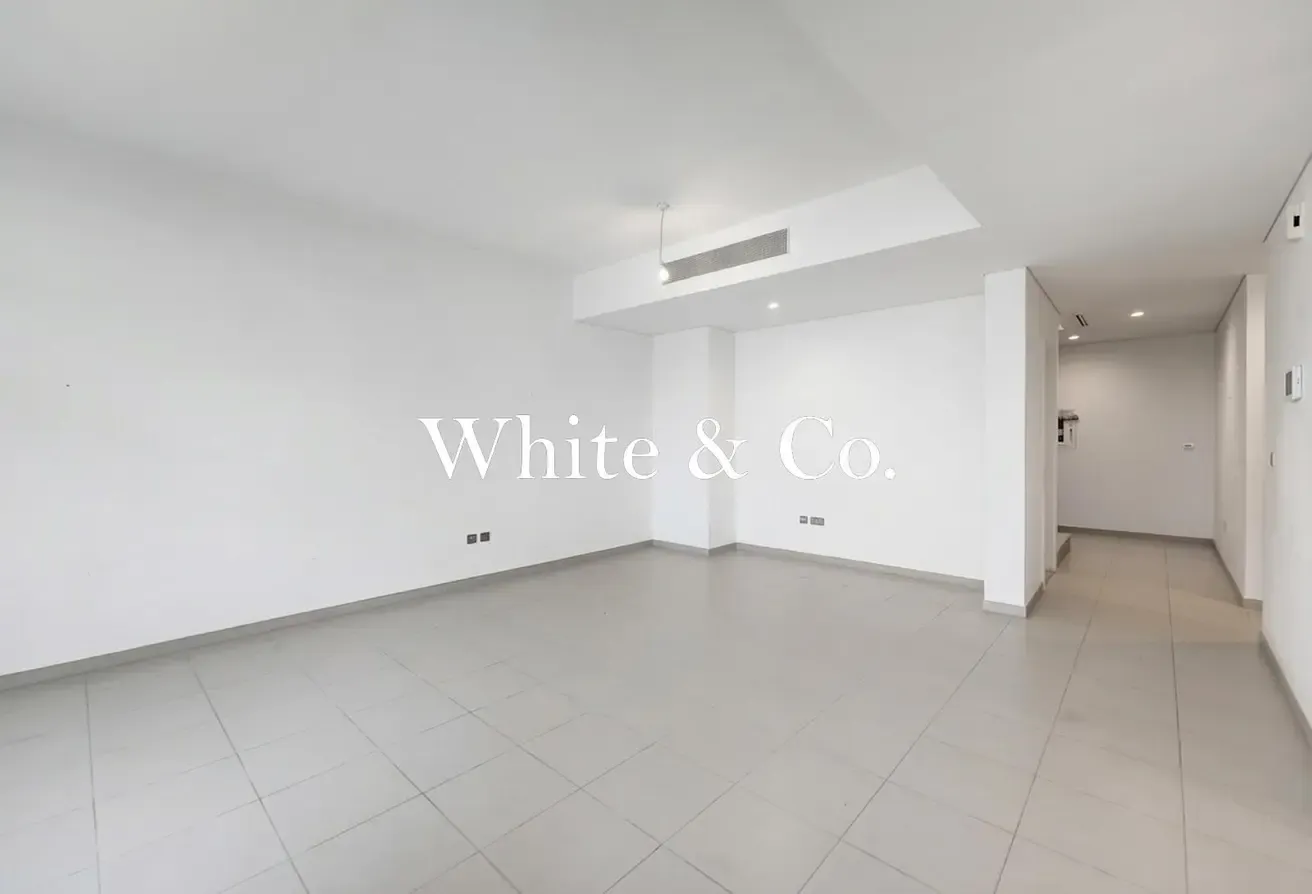 Landscaped  | Vacant unit now|  Rare unit