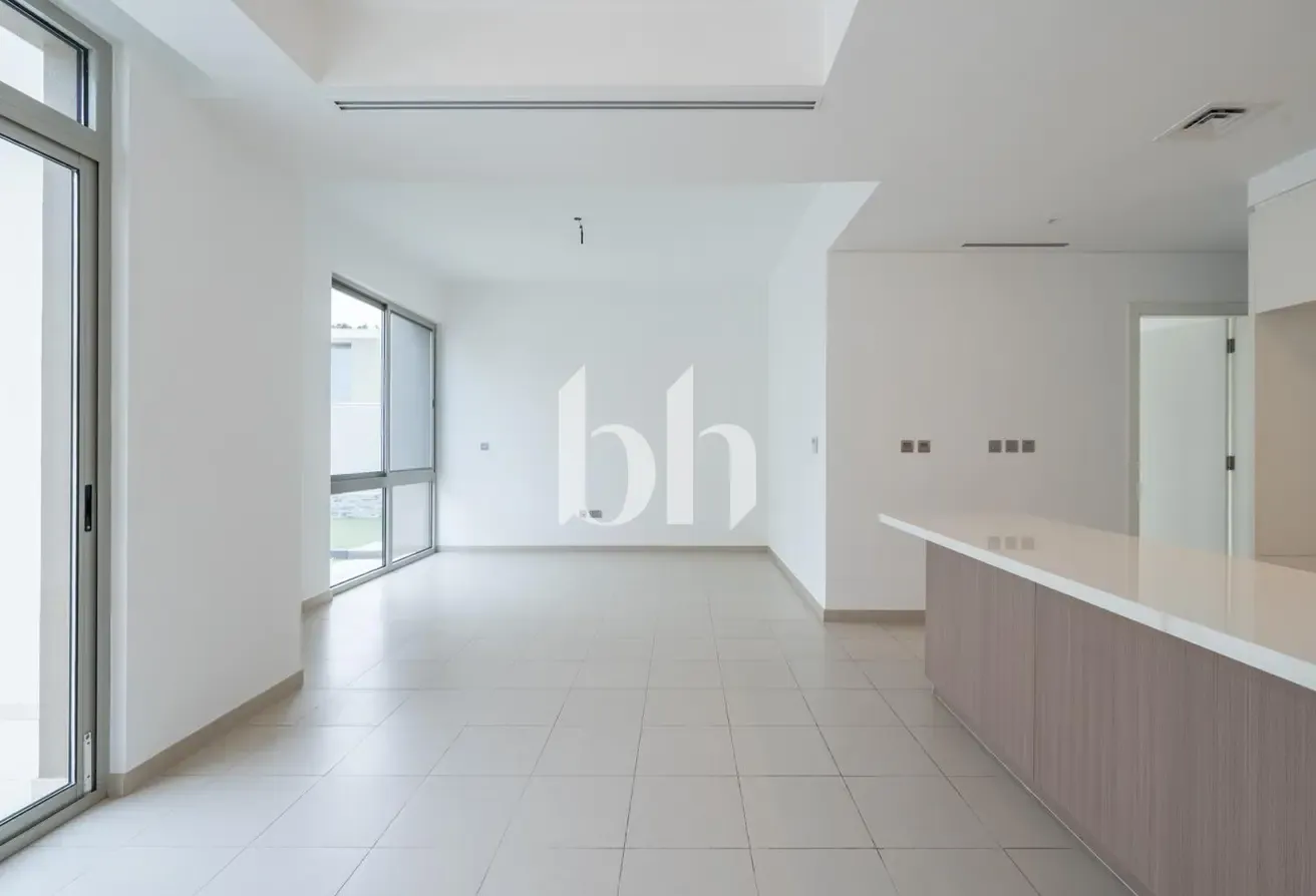 Great Location | Next To Pool | Single Row