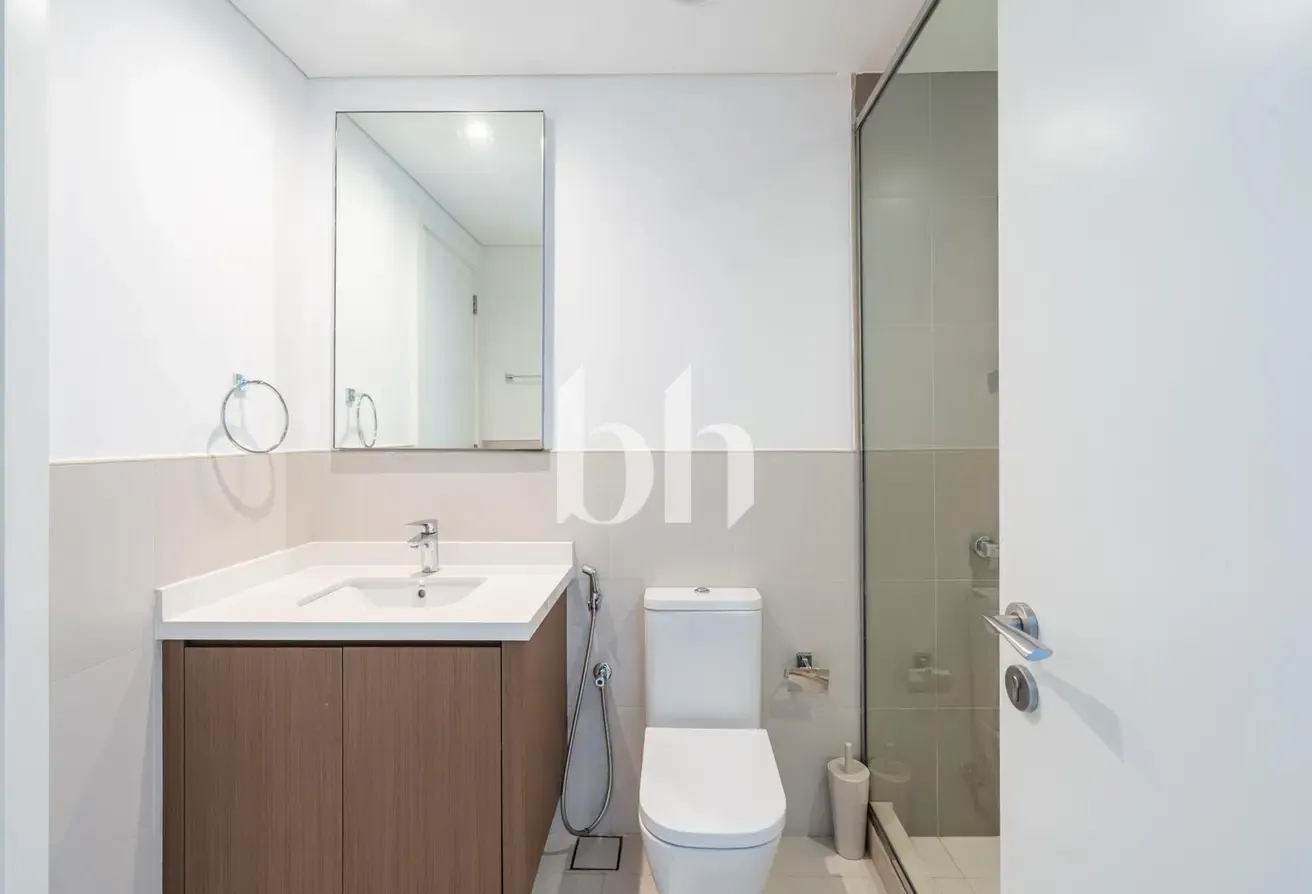 Great Location | Next To Pool | Single Row