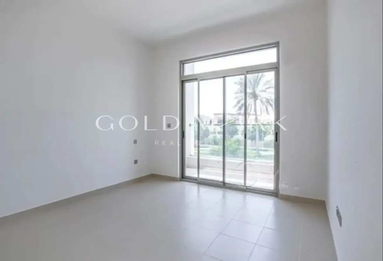 Single Row | Appliances Included | Vacant Soon