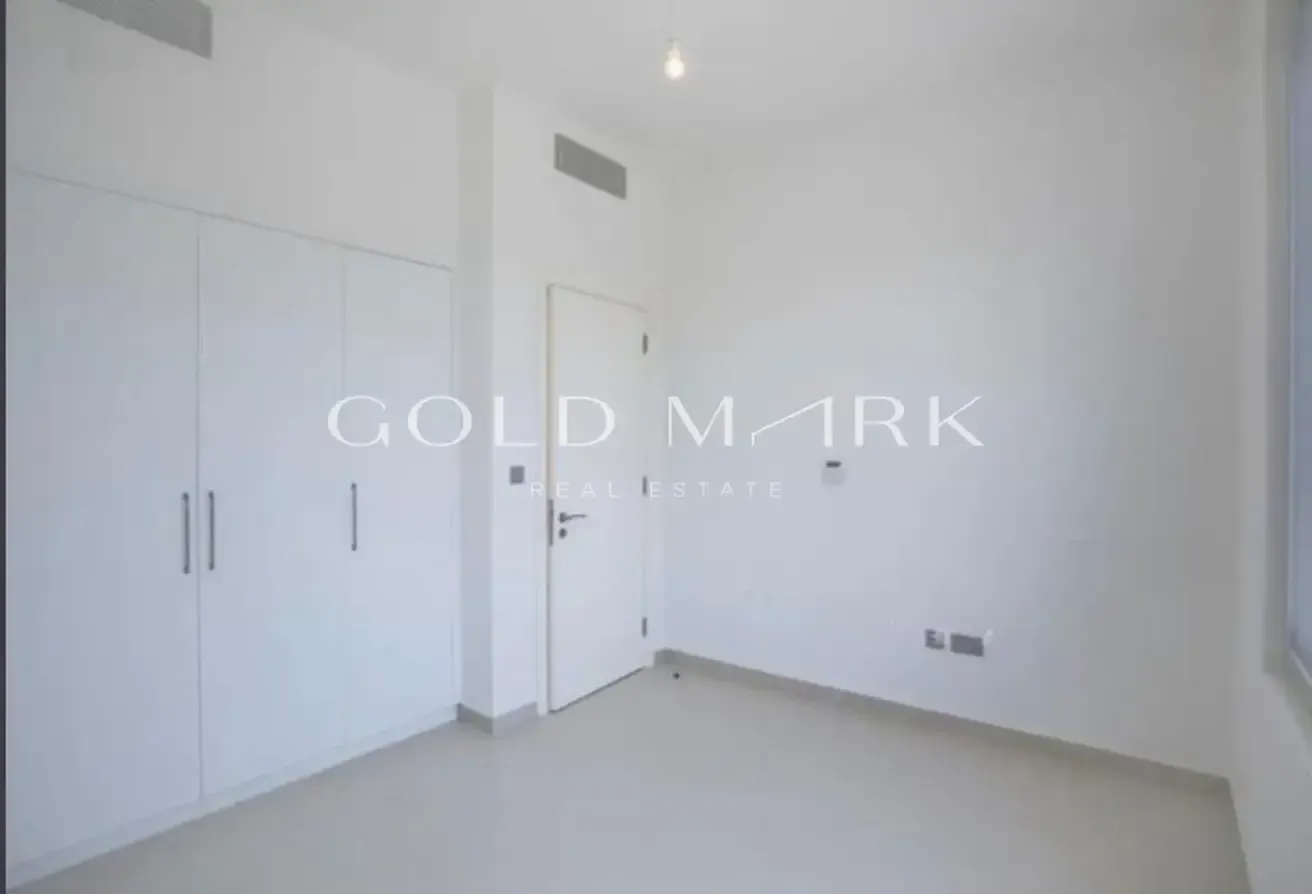 Single Row | Appliances Included | Vacant Soon