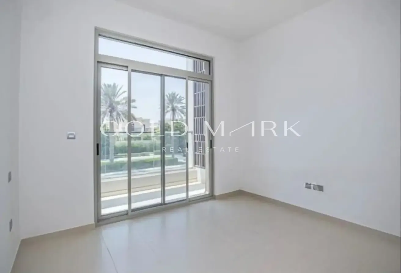 Single Row | Appliances Included | Vacant Soon
