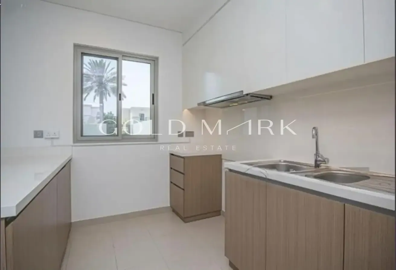 Single Row | Appliances Included | Vacant Soon