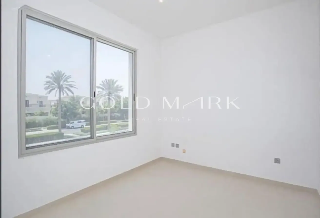 Single Row | Appliances Included | Vacant Soon