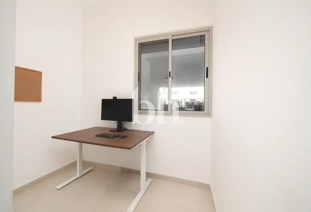 UPGRADED | LANDSCAPED GARDEN | GREAT LOCATION