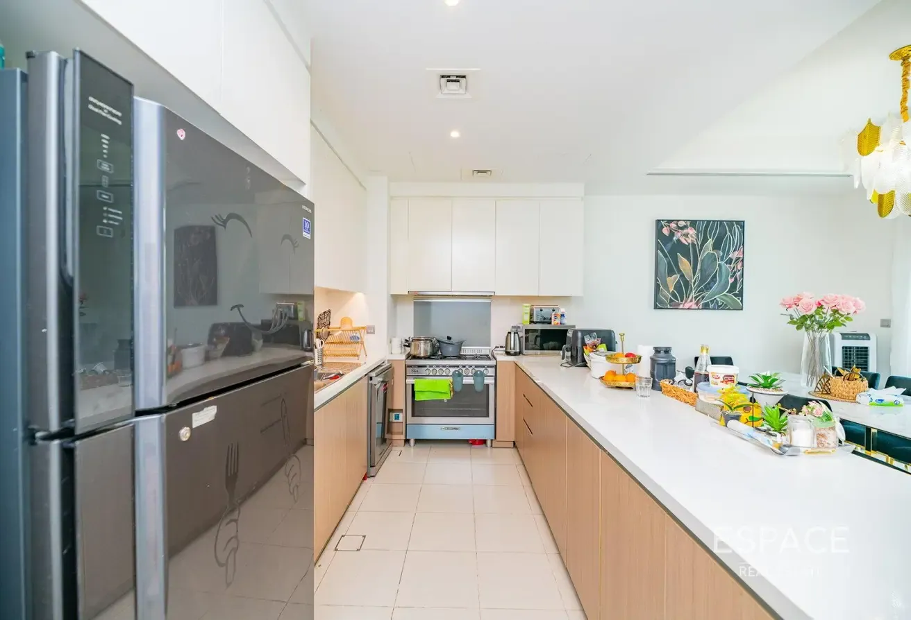 4 BR+M | Pool Backing | Well Maintained