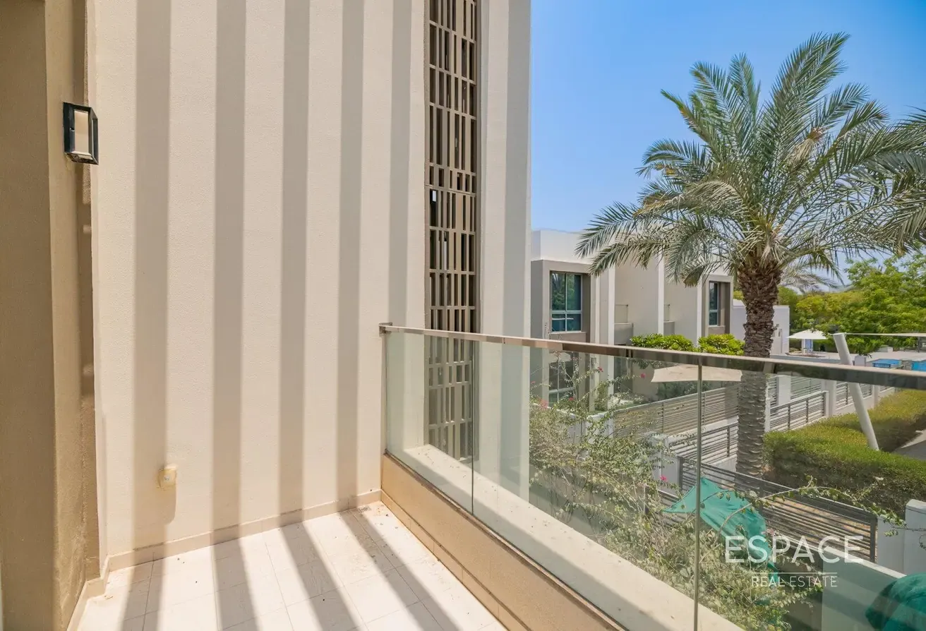 4 BR+M | Pool Backing | Well Maintained