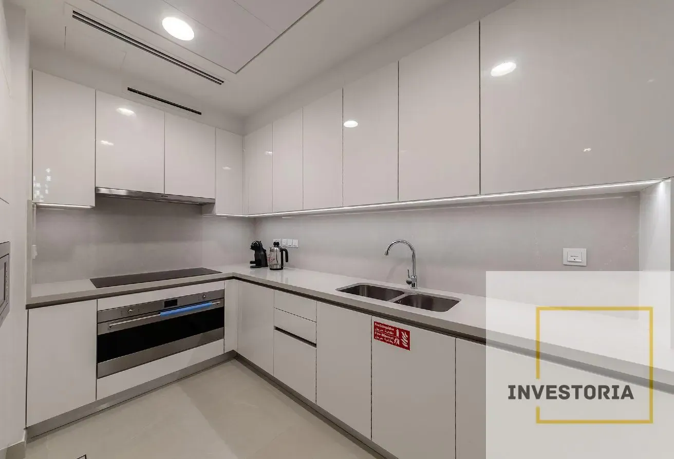 Spacious 2BR + maids l Canal and Burj Khalifa