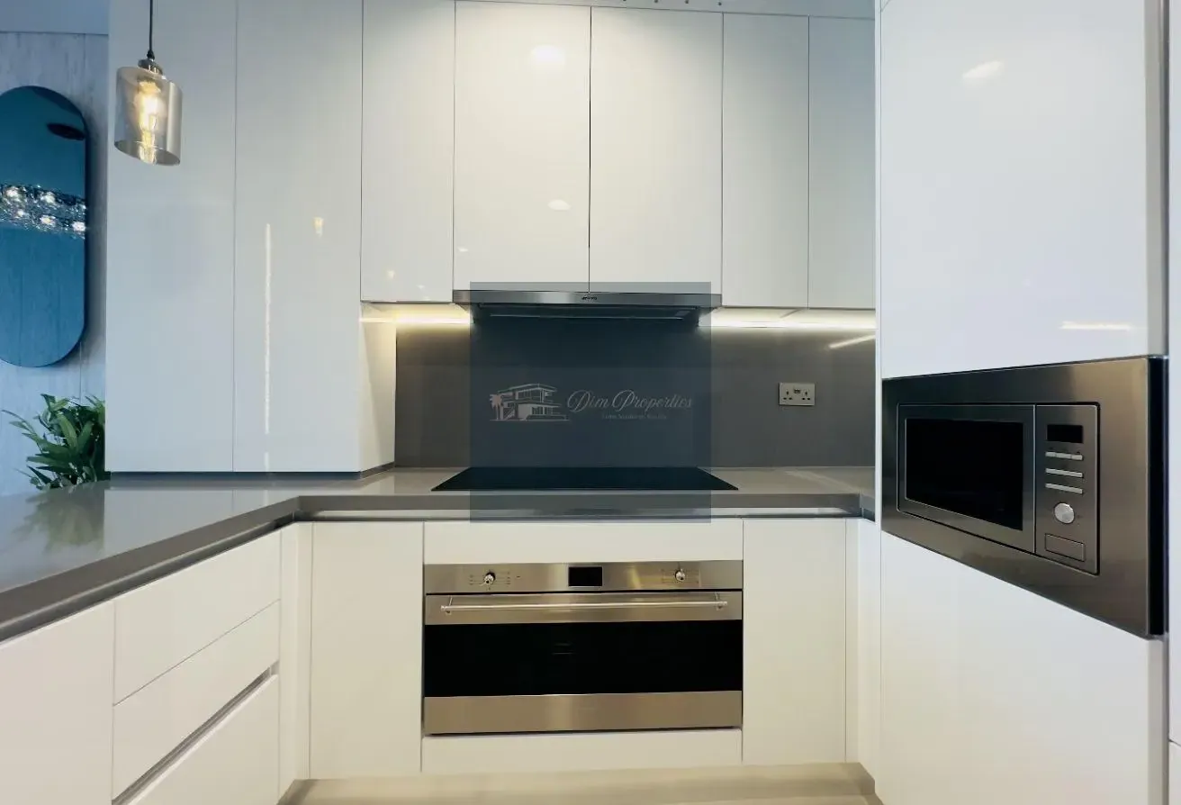 Canal View | Bright and Spacious | Brand New