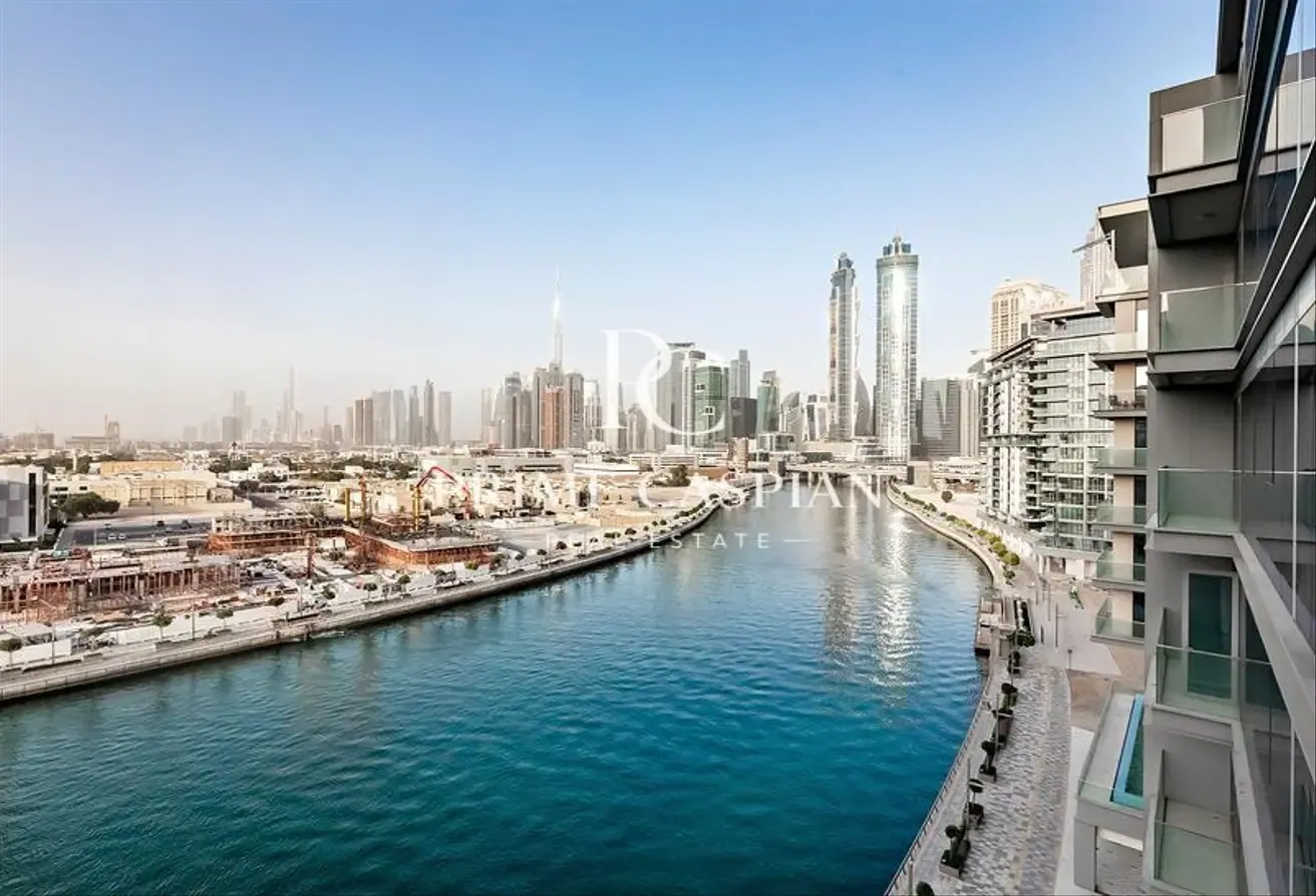 UPGRADED INTERIOR | FULLY FURNISHED | CANAL VIEW |