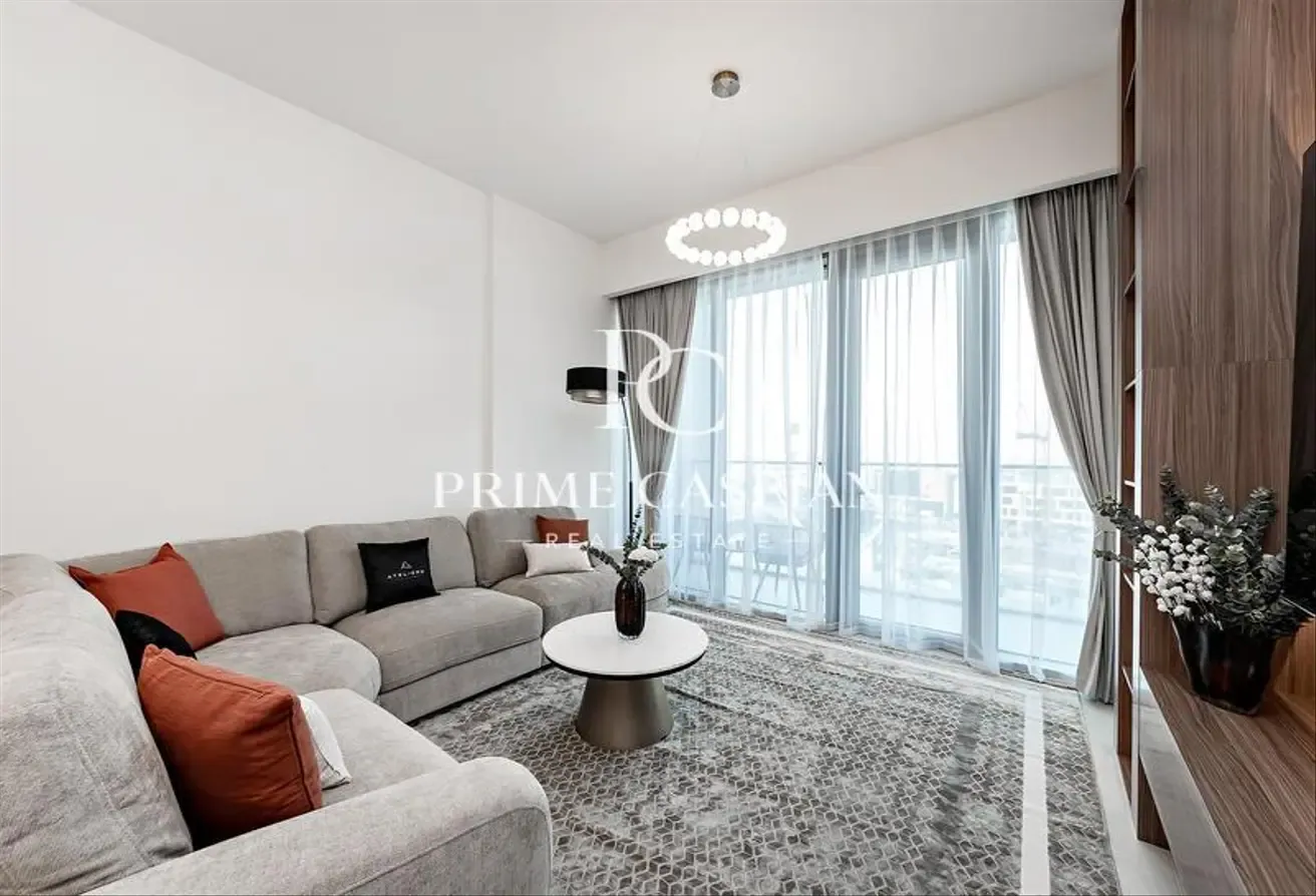 UPGRADED INTERIOR | FULLY FURNISHED | CANAL VIEW |