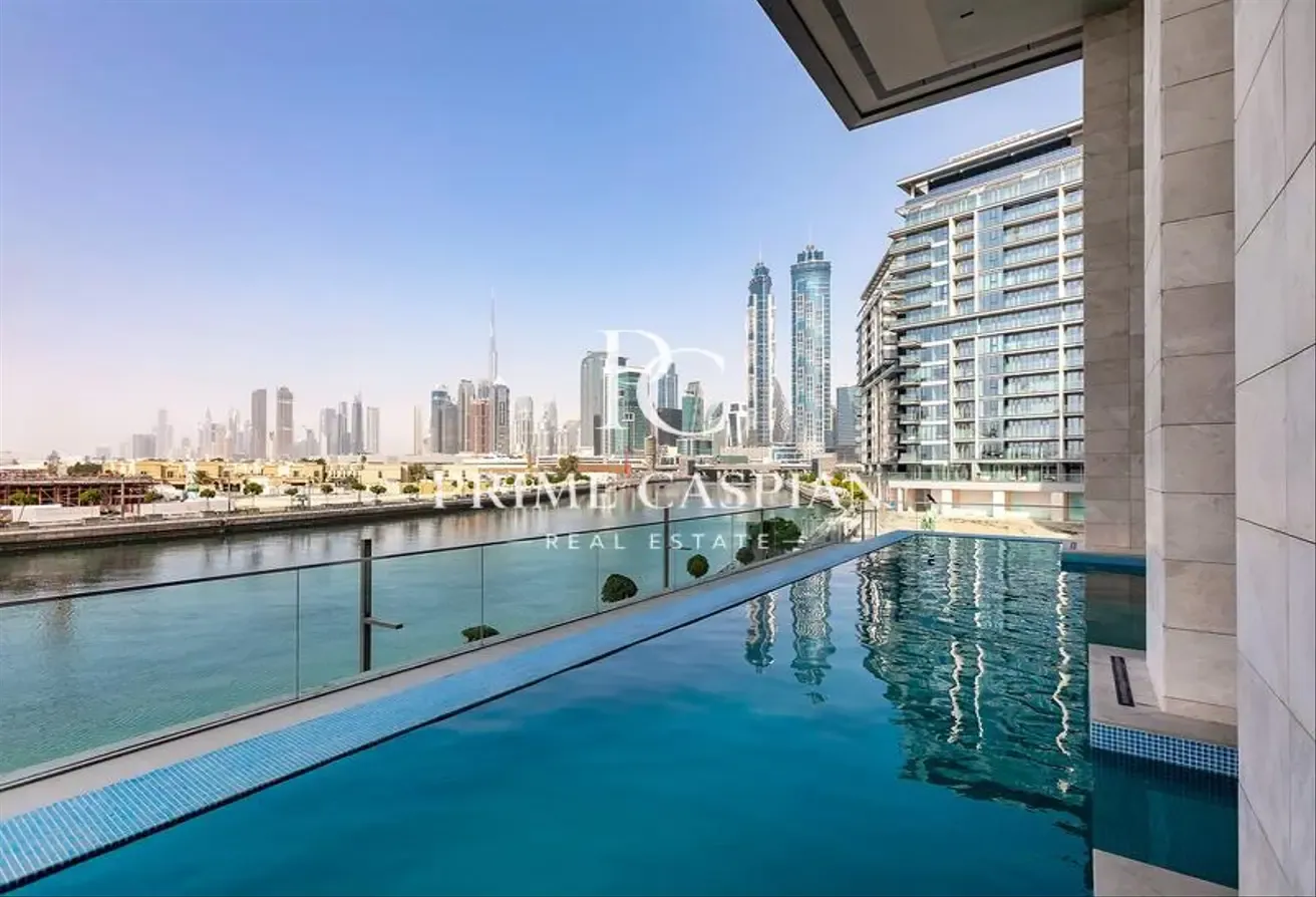 UPGRADED INTERIOR | FULLY FURNISHED | CANAL VIEW |