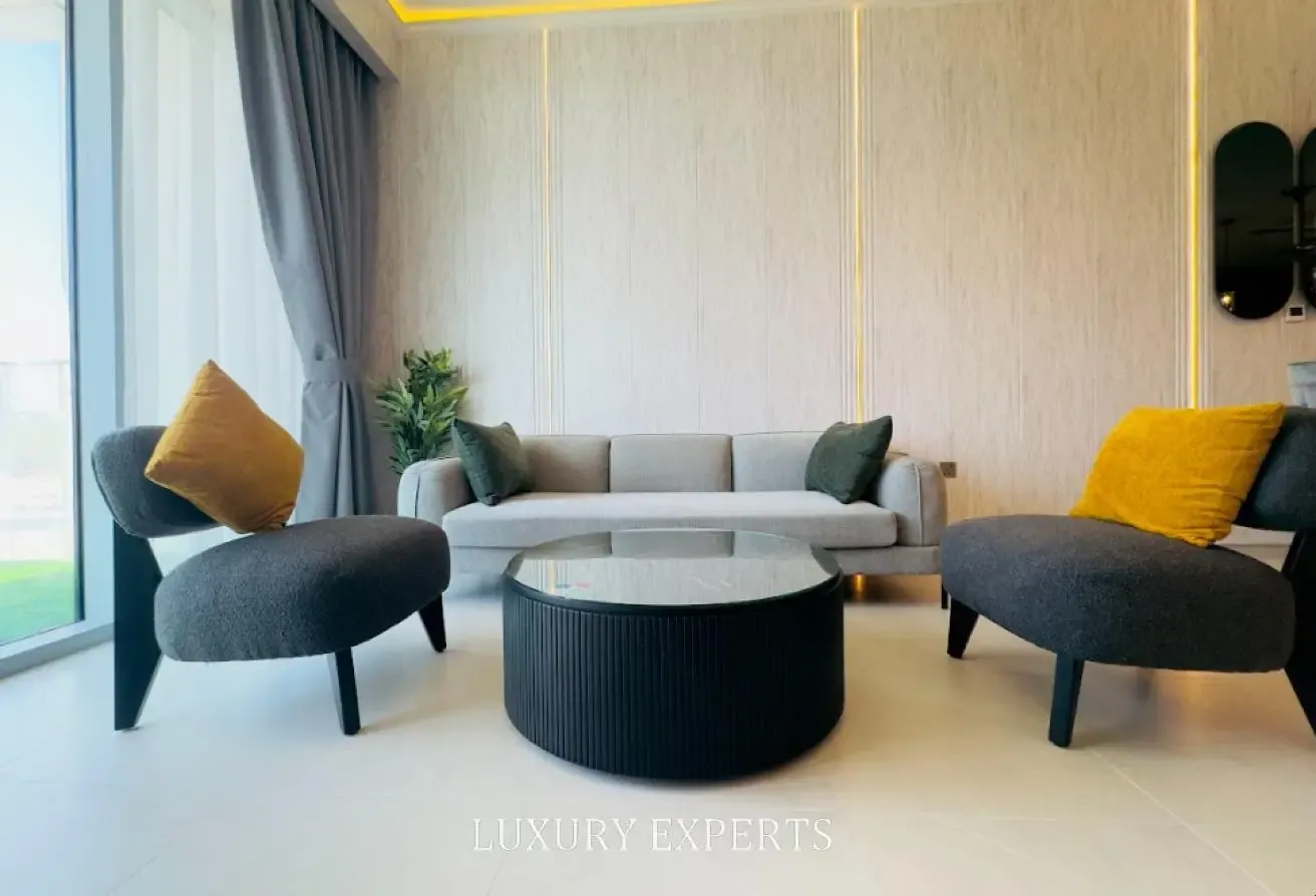 Fully Furnished | Upgraded | Stunning Canal Views