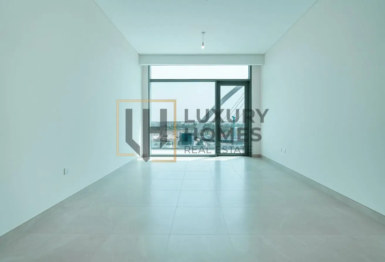 Brand New | Full Canal View | Central Location