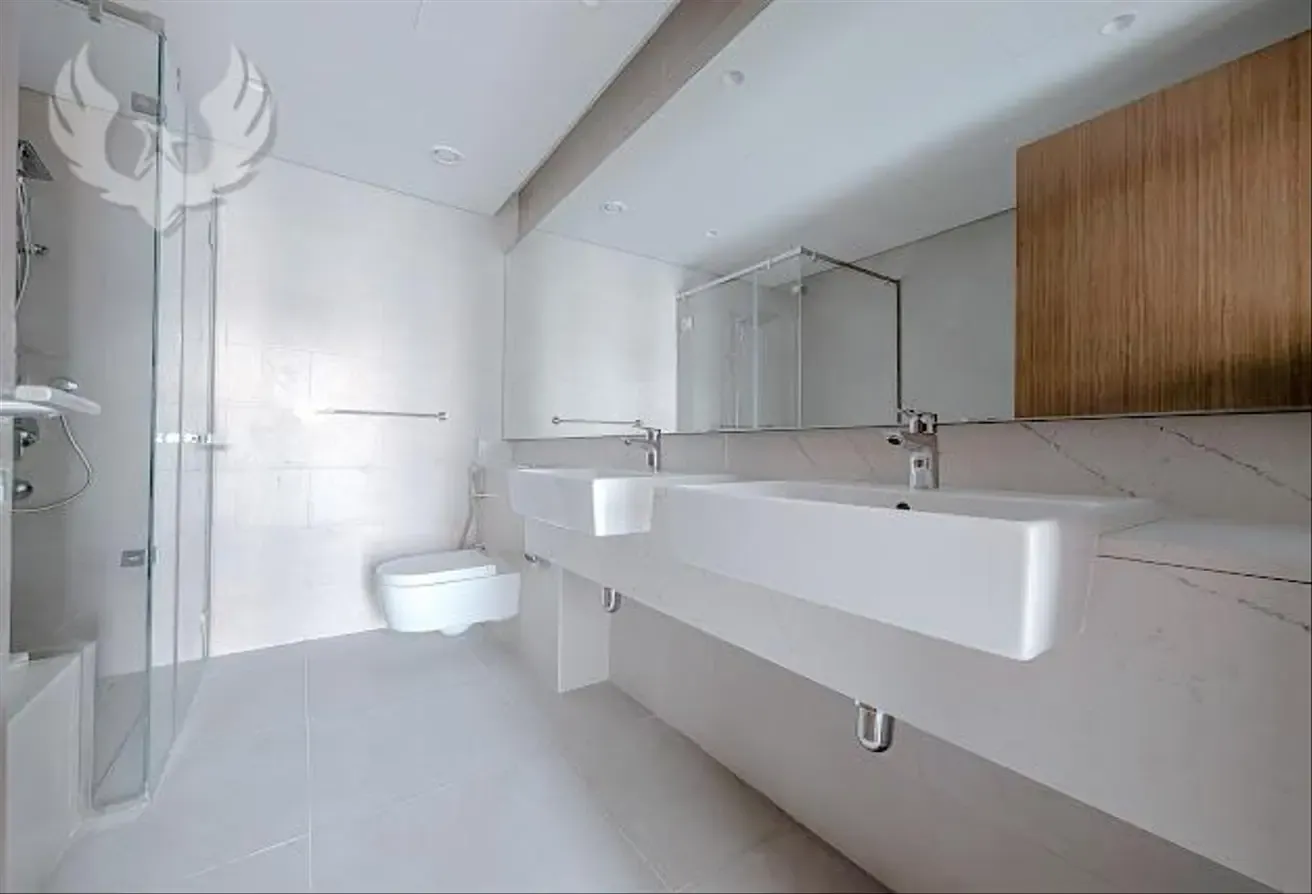 Elegant 2Br+Maid | Luxurious Waterfront Living