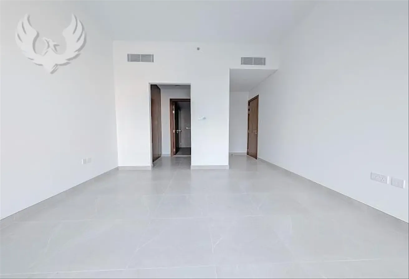 Elegant 2Br+Maid | Luxurious Waterfront Living
