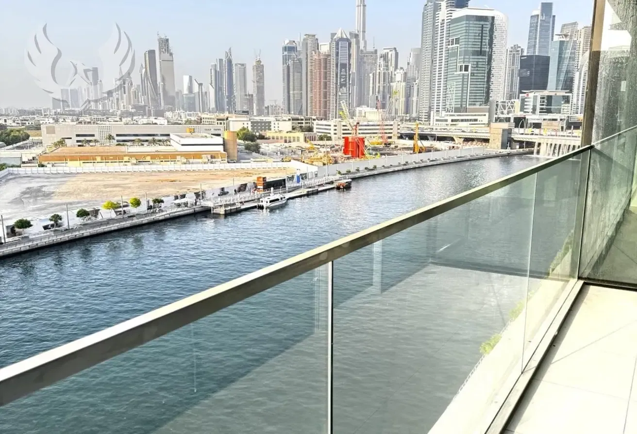 Elegant 2Br+Maid | Luxurious Waterfront Living