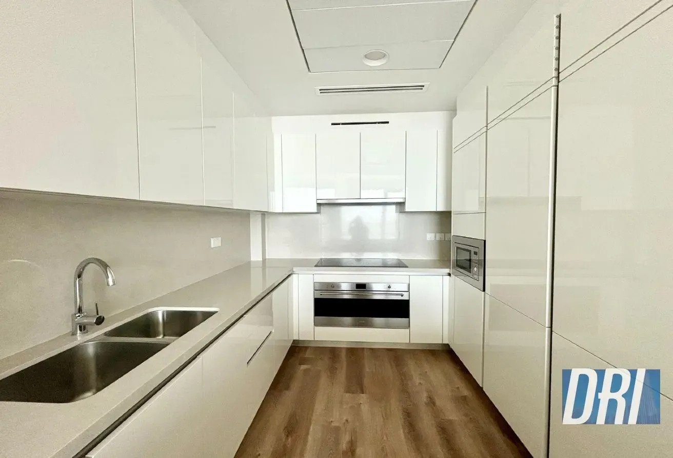 Al Safa Park and Burj Arab View | Maid Room