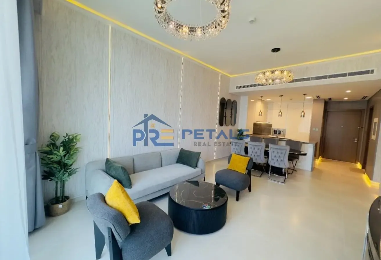 Elegant 2 BR +M Fully Furnished Vacant