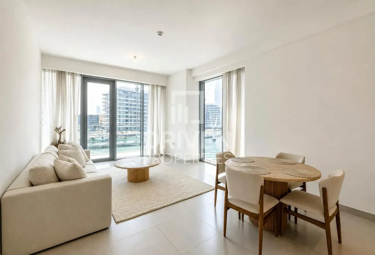 Waterfront Living | Vacant | Stunning Canal Views