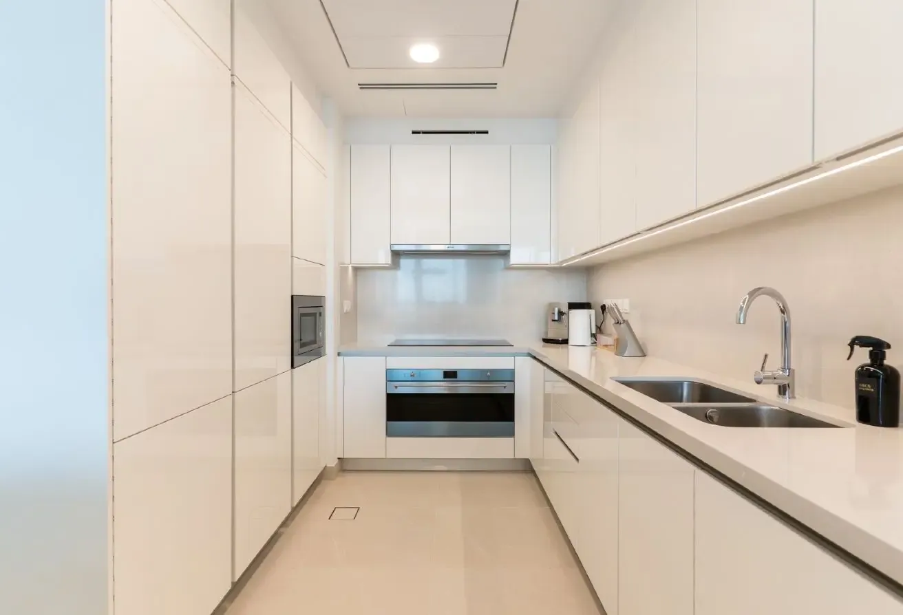 Fully Furnished | Stylish Unit | Vacant
